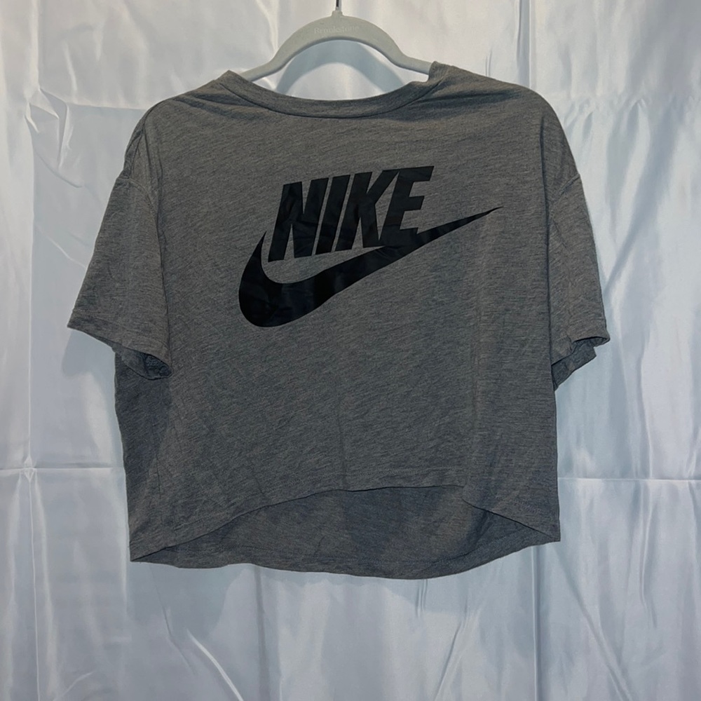 Nike cropped t shirt